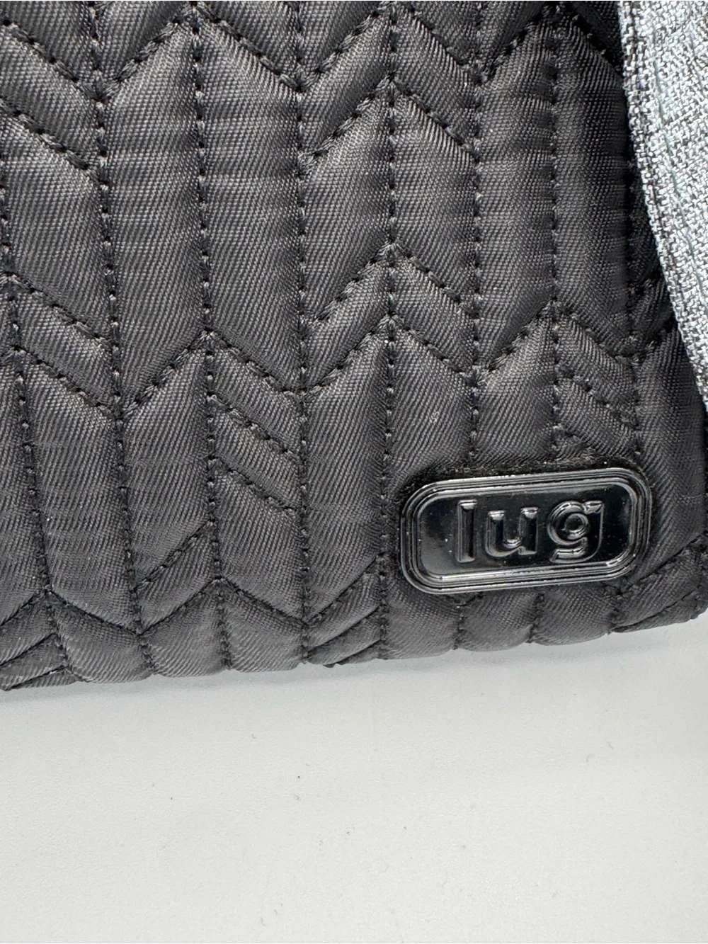 lug Slider Heather Gray/Black Chevron Quilted Panel Crossbody Bag- Multi Pocket